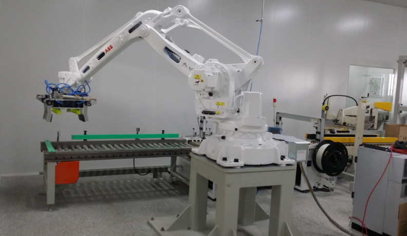 Robot ngành dược phẩm